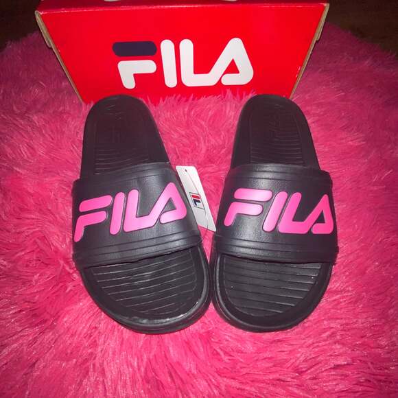 FILA Women's Sleek Slide LT Black‎ Sandals Pink Logo Women Size 11 Men Size 10 - Picture 1 of 3